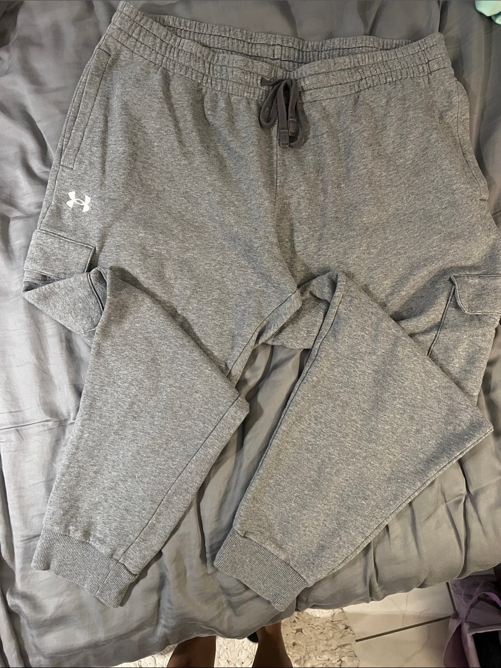 Under Armour Men’s Gray Tech Fleece Cargo Joggers